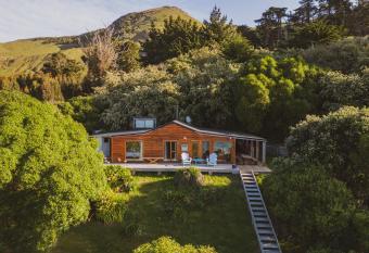 Kaimata Cozy has Balcony rooms