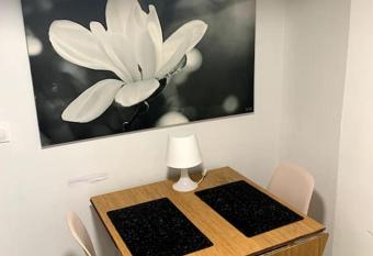 Studio V proche Paris has Balcony rooms