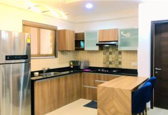 F1-Luxurious 2Bedroom#2 Pools,Gym,Jacuzzi-Baga Goa has Balcony rooms