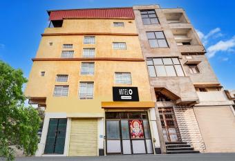 Flagship Hotel Convivial Star allows 18 year olds to book a room