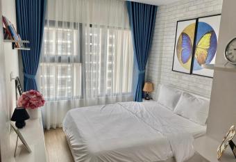 Homestay Luxury Vinhome OceanPark P01-1N has Balcony rooms