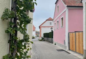 Altes Winzerhaus in der Wachau - neu renoviertes Haus mit Terrasse has Balcony rooms