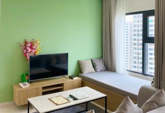 Homestay Luxury Vinhome OceanPark P02N1N has Balcony rooms