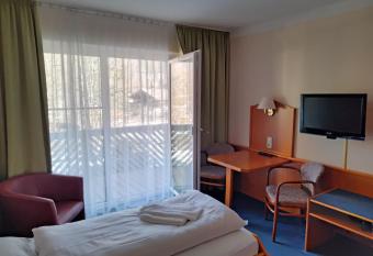 ciao-aschau Haus zur Burg Apn220 Mina has Balcony rooms