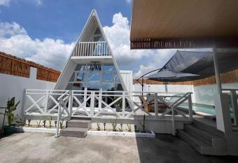 The White Cabin - Family Camp has Balcony rooms