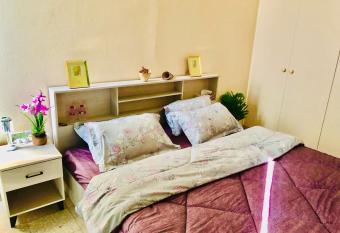 GUEST HOUSE Relax Peto allows 18 year olds to book a room