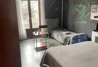 Stanza privata in totale indipendenza has Balcony rooms