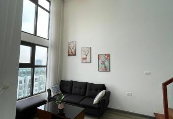 Homestay Ecopark has Balcony rooms