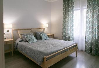 Blanc Guest House has Balcony rooms