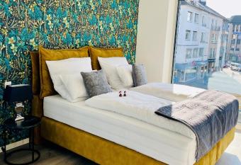 Kump 365 Paderborn has Balcony rooms