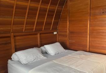 Vila Kopi Ciwidey has Balcony rooms