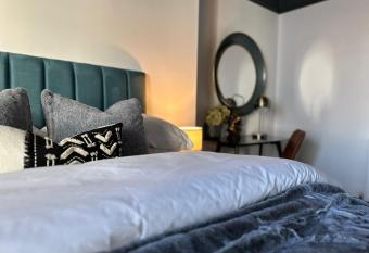 Warwick St Studios allows 18 year olds to book a room