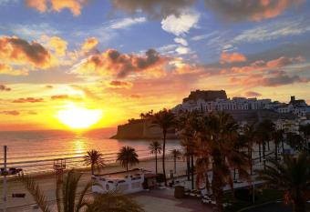 La Caba  a has Balcony rooms