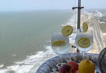 Altamar has rooms with a private hot tub