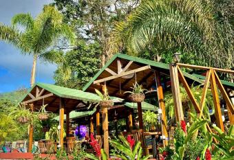 Casa Hotel Arcadia Minca has Balcony rooms