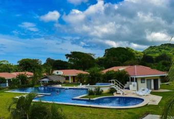 Villas Guana Potrero allows 18 year olds to book a room