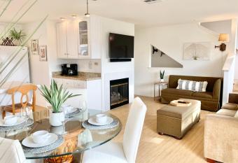 Pismo Beach Rental has Balcony rooms