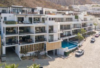 Pedregal Towers has Balcony rooms
