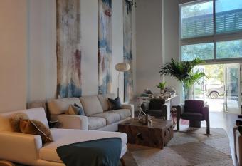 LUXURY 2BD-2BH Living Experience allows 18 year olds to book a room