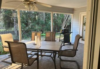 Hidden Paradise allows 18 year olds to book a room