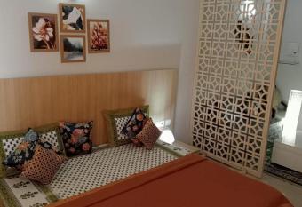 Kunj nivass has Balcony rooms