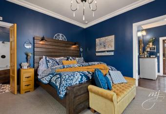 The Peabody House has Balcony rooms