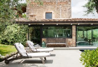 The Casina allows 18 year olds to book a room