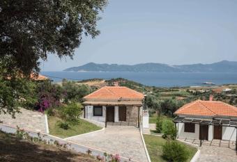 Villa Ofelia has Balcony rooms