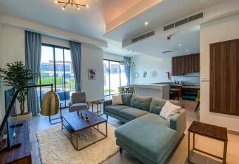 RH-Experience Ultimate Relaxation in 03BR villa, next to Kids play area has Balcony rooms