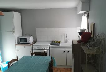 Petite maison ploufragan has Balcony rooms