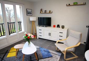 Appartement d une chambre a Villers sur Mer a 500 m de la plage avec vue sur la mer piscine partagee et jardin amenage has Balcony rooms