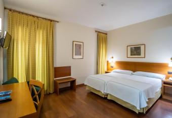 YIT Conquista de Toledo allows 18 year olds to book a room