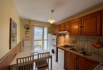 Verdure Meylanaise #EV has Balcony rooms