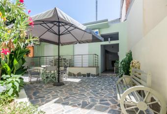 Goutadika has Balcony rooms