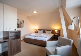 Lieblingsplatz Seedeich allows 18 year olds to book a room