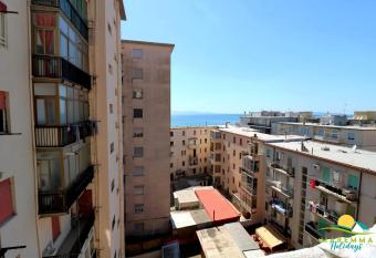 Maremma Holidays : Fiume 6 has rooms with a private hot tub