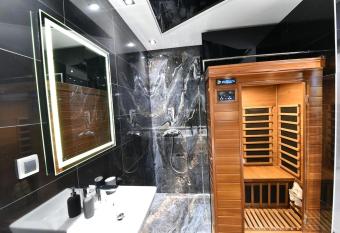 Lux Spa Apartman na Vra  aru has Balcony rooms