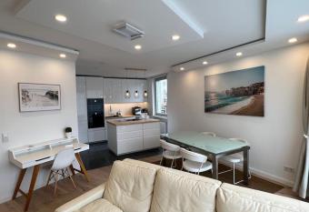 Lovely Suite @Nuremberg allows 18 year olds to book a room