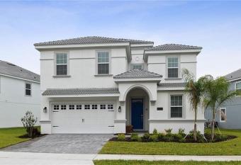 8-Bedroom Pool-Spa Golf Court has Balcony rooms