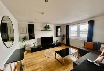 City centre apartment next to Bus and Train Station allows 18 year olds to book a room