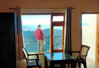 Foghill homestay has Smoking/Balcony rooms