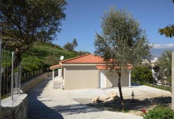 SPITI ATHINA - in Kamilari with amazing view allows 18 year olds to book a room