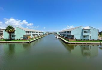 Rockport Waterfront Condo with a View has Balcony rooms