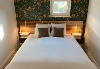 Il Girasole allows 18 year olds to book a room