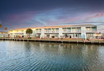 Rockport Waterfront Condo on Key Allegro Island has Balcony rooms