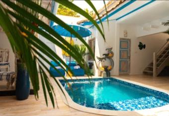 Shray Villa. Legian allows 18 year olds to book a room