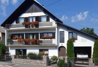 Apartments with a parking space Ravna Gora, Gorski kotar - 20790 has Balcony rooms