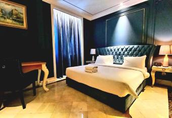 Grand Eska Hotel & Suites Batam has Balcony rooms