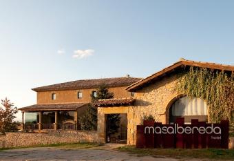 Mas Albereda has Balcony rooms