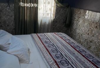 Sunrise hotels allows 18 year olds to book a room